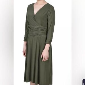 NY Collection Forest Green Blouse